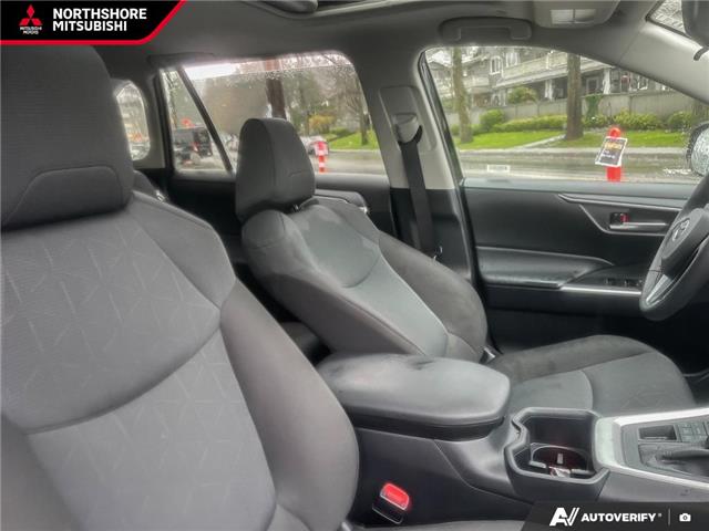 2025 Toyota RAV4 XLE (Stk: 510431) in North Vancouver - Image 21 of 24