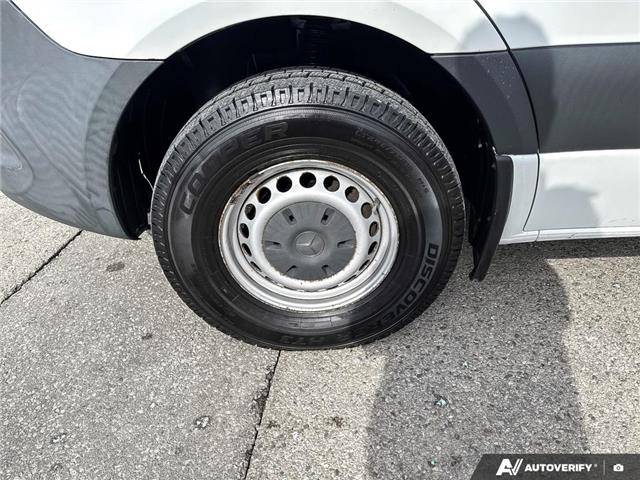 2019 Mercedes-Benz Sprinter 2500 Standard Roof V6 (Stk: P3175) in London - Image 6 of 24