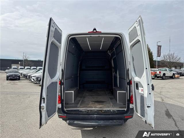 2019 Mercedes-Benz Sprinter 2500 Standard Roof V6 (Stk: P3175) in London - Image 12 of 24