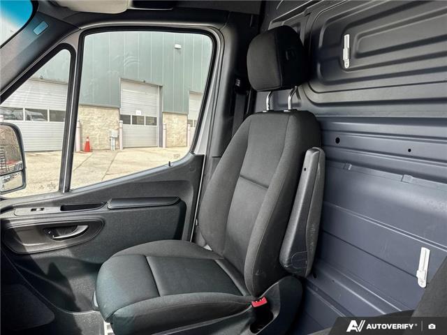 2019 Mercedes-Benz Sprinter 2500 Standard Roof V6 (Stk: P3175) in London - Image 20 of 24