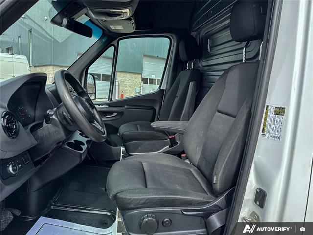 2019 Mercedes-Benz Sprinter 2500 Standard Roof V6 (Stk: P3175) in London - Image 22 of 24