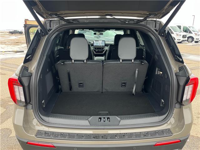 2026 Ford Explorer ST-Line (Stk: T02367) in Hague - Image 8 of 15