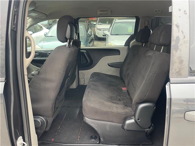2012 Dodge Grand Caravan SE/SXT (Stk: D166857) in Scarborough - Image 9 of 16