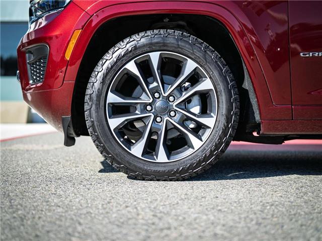 2023 Jeep Grand Cherokee Overland (Stk: S611810A) in Surrey - Image 6 of 22