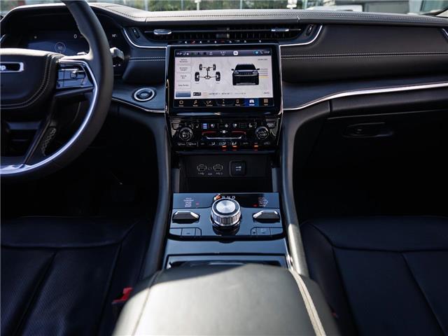 2023 Jeep Grand Cherokee Overland (Stk: S611810A) in Surrey - Image 12 of 22