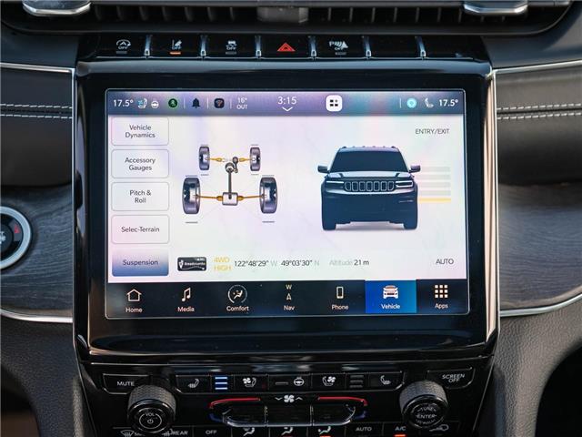 2023 Jeep Grand Cherokee Overland (Stk: S611810A) in Surrey - Image 17 of 22