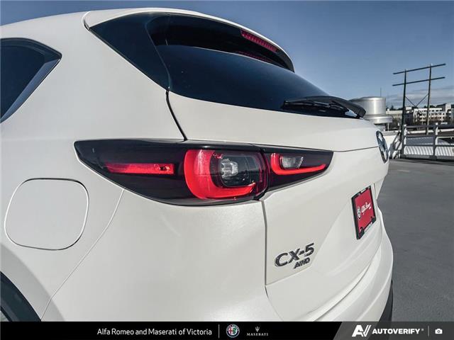 2022 Mazda CX-5 Sport Design w/Turbo (Stk: 912182) in Victoria - Image 10 of 24