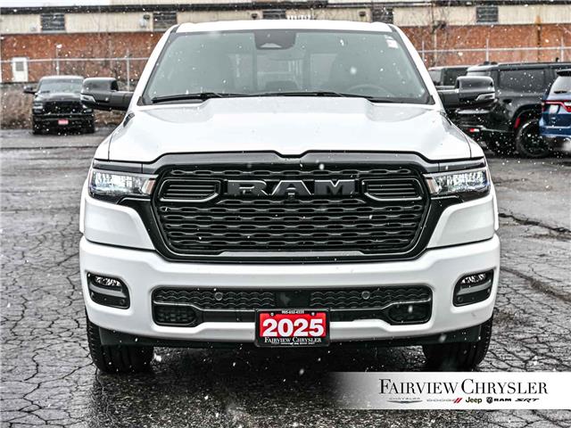 2025 RAM 1500 Big Horn (Stk: U21566) in Burlington - Image 2 of 32