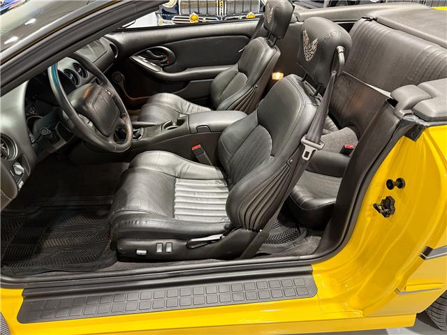 2002 Pontiac Firebird Trans Am (Stk: 122872) in Watford - Image 25 of 39