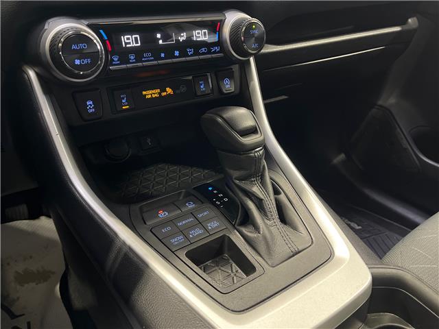 2021 Toyota RAV4 XLE (Stk: Y26102A) in Mississauga - Image 17 of 22