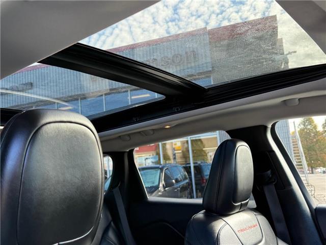 2021 Jeep Cherokee Trailhawk (Stk: W9228) in Uxbridge - Image 17 of 24