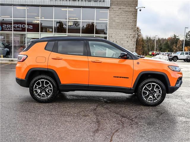 2026 Jeep Compass Trailhawk (Stk: 26-095D) in Uxbridge - Image 4 of 24