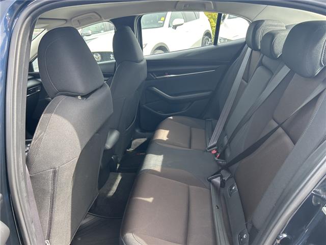 2021 Mazda Mazda3 GS (Stk: P4926) in Surrey - Image 11 of 15