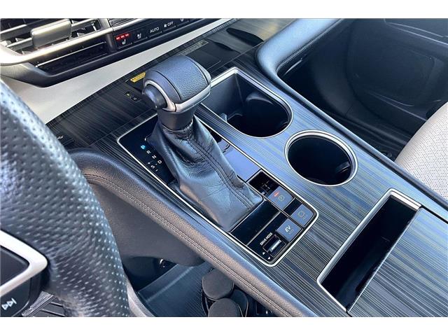 2021 Toyota Sienna Limited 7-Passenger (Stk: 34132U) in Calgary - Image 14 of 35