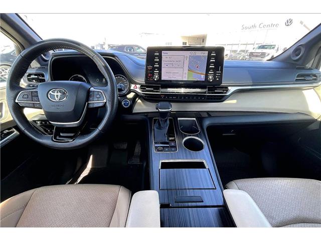 2021 Toyota Sienna Limited 7-Passenger (Stk: 34132U) in Calgary - Image 15 of 35