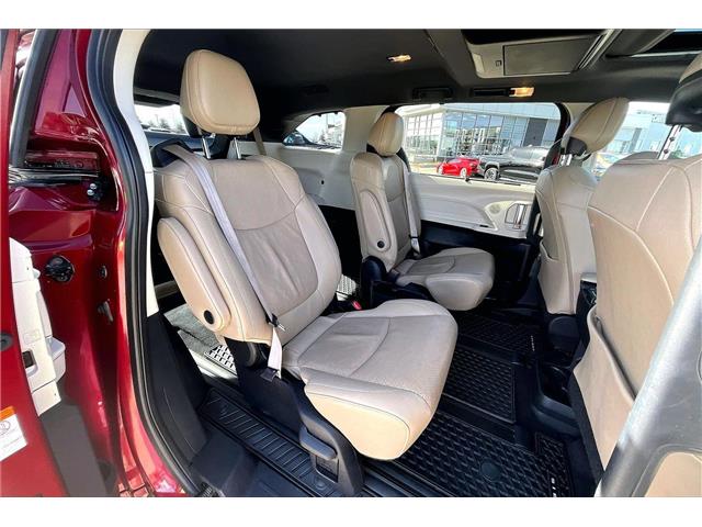 2021 Toyota Sienna Limited 7-Passenger (Stk: 34132U) in Calgary - Image 29 of 35
