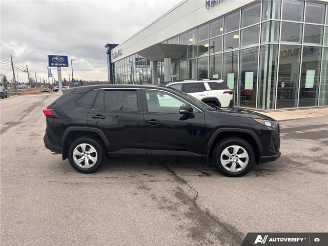 2024 Toyota RAV4 LE (Stk: U3379) in Hamilton - Image 3 of 5