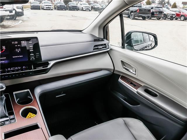 2022 Toyota Sienna XLE 8-Passenger (Stk: 15-U1279) in London - Image 8 of 29