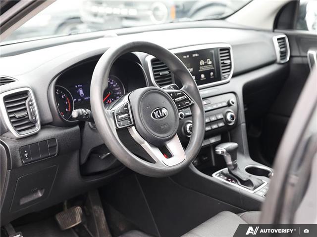 2020 Kia Sportage LX (Stk: 502723) in St. Catharines - Image 11 of 27