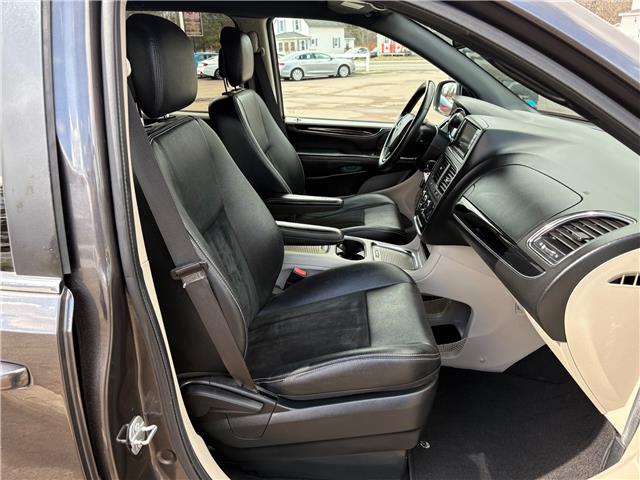 2018 Dodge Grand Caravan CVP/SXT (Stk: A-204791) in Moncton - Image 16 of 19