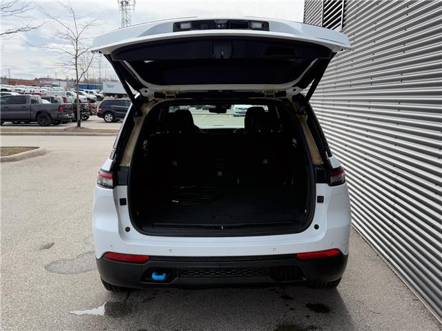 2023 Jeep Grand Cherokee 4xe Trailhawk (Stk: 25528A) in London - Image 6 of 30
