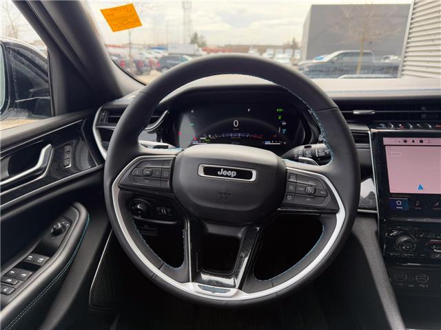 2023 Jeep Grand Cherokee 4xe Trailhawk (Stk: 25528A) in London - Image 15 of 30