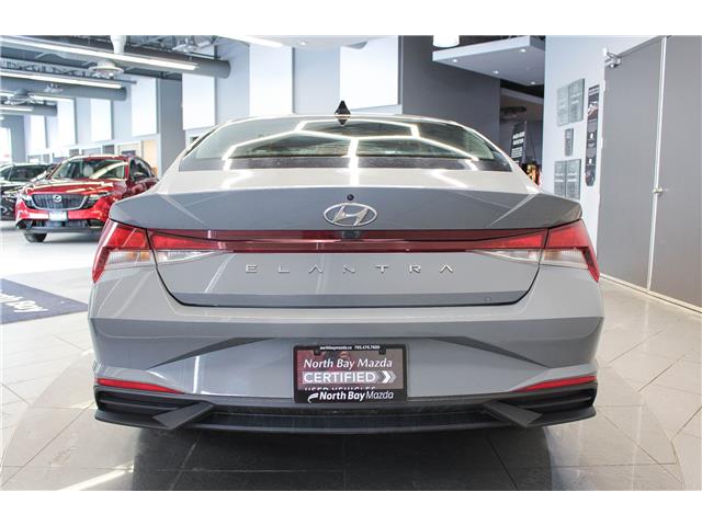 2021 Hyundai Elantra Preferred (Stk: 25528B) in North Bay - Image 6 of 18