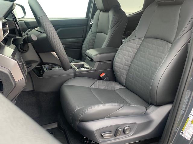 2026 Toyota Tacoma Base (Stk: TC090) in Cobourg - Image 5 of 10