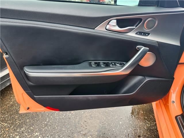 2021 Kia Stinger GT (Stk: J26016) in Brandon - Image 9 of 21