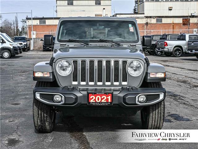 2021 Jeep Wrangler Unlimited Sahara (Stk: U21578) in Burlington - Image 2 of 31