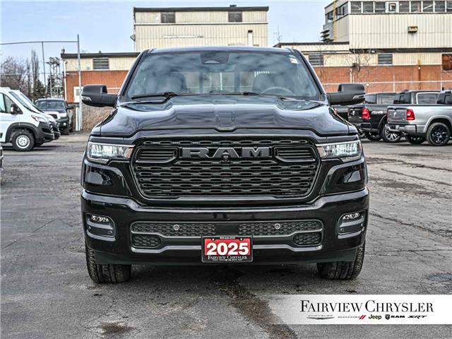 2025 RAM 1500 Big Horn (Stk: U21570) in Burlington - Image 2 of 32