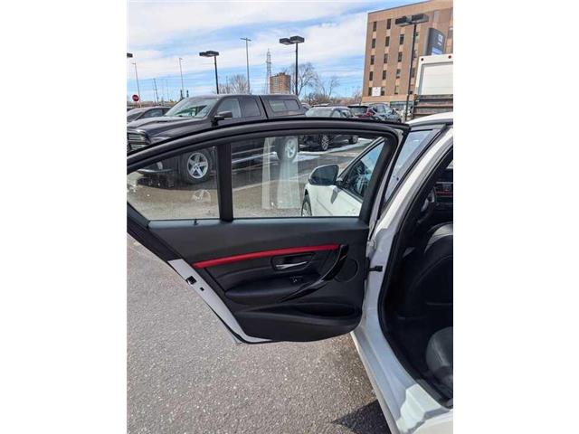 2018 BMW 330i xDrive (Stk: 260291) in Ottawa Central - Image 12 of 30