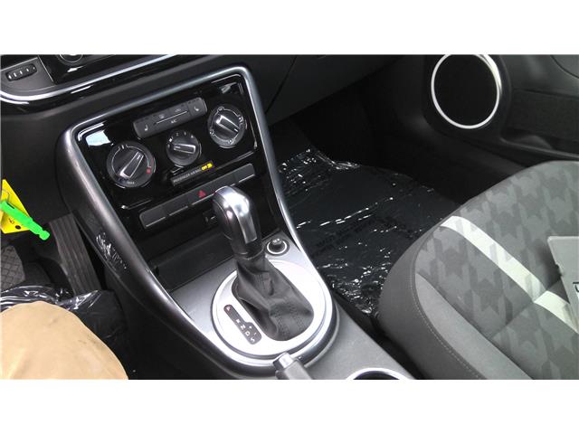 2018 Volkswagen Beetle 2.0 TSI Trendline (Stk: B1940) in Sarnia - Image 13 of 28