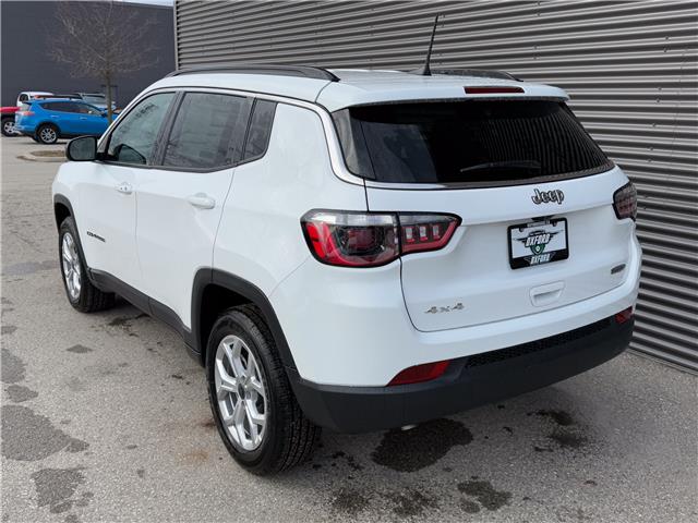 2026 Jeep Compass North (Stk: 26219) in London - Image 4 of 25