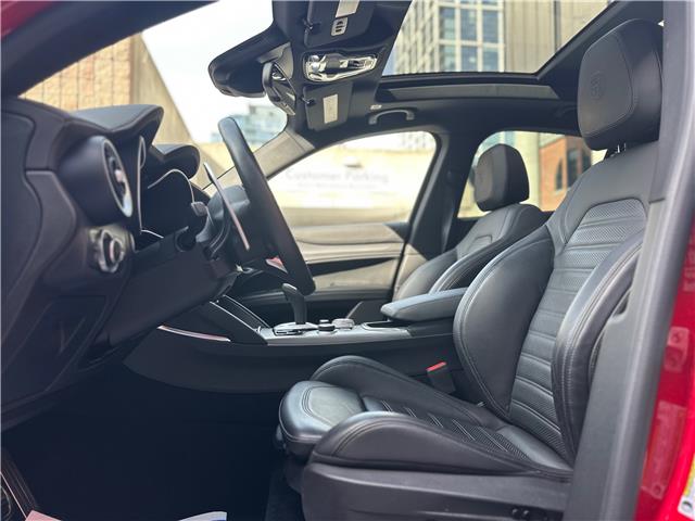 2022 Alfa Romeo Stelvio ti (Stk: 469U) in Toronto - Image 10 of 24
