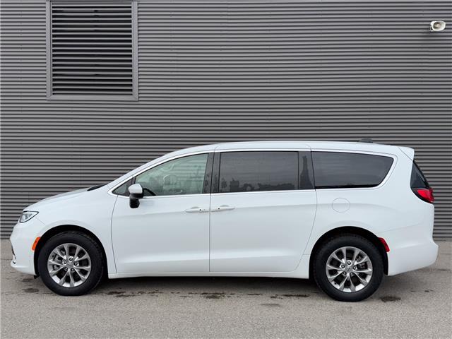 2023 Chrysler Pacifica Touring-L (Stk: U11120) in London - Image 3 of 28