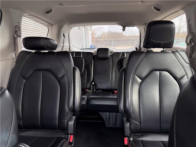 2023 Chrysler Pacifica Touring-L (Stk: U11120) in London - Image 13 of 28
