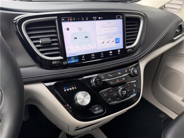 2023 Chrysler Pacifica Touring-L (Stk: U11120) in London - Image 17 of 28