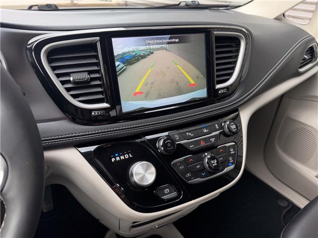 2023 Chrysler Pacifica Touring-L (Stk: U11120) in London - Image 18 of 28