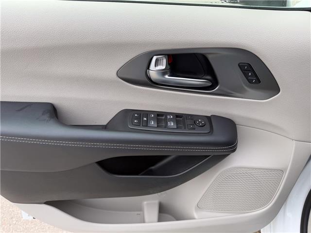 2023 Chrysler Pacifica Touring-L (Stk: U11120) in London - Image 21 of 28