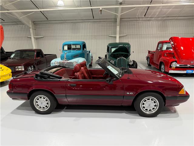 1989 Ford Mustang 5.0 LX Convertible (Stk: 241149) in Watford - Image 14 of 30