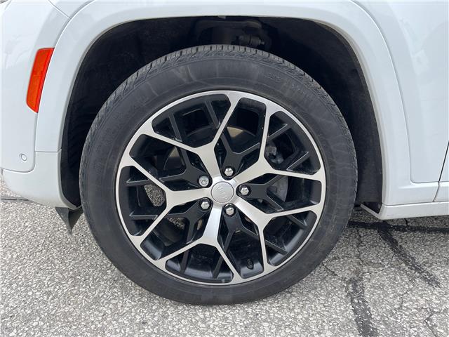 2023 Jeep Grand Cherokee 4xe Summit (Stk: 23-052L) in Sarnia - Image 8 of 32