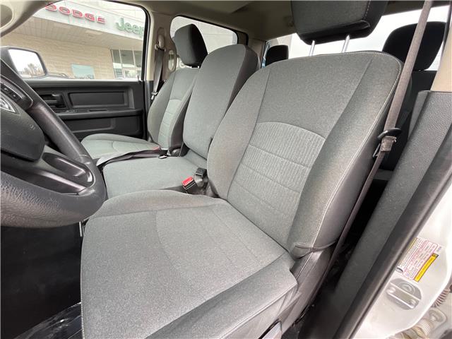 2022 RAM 1500 Classic Tradesman (Stk: 22-075H) in Sarnia - Image 12 of 27