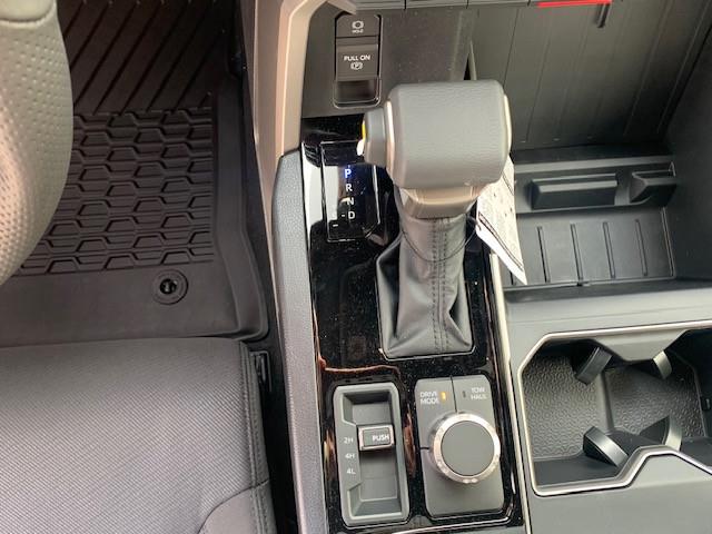 2026 Toyota Tundra SR5 (Stk: TC063) in Cobourg - Image 5 of 12