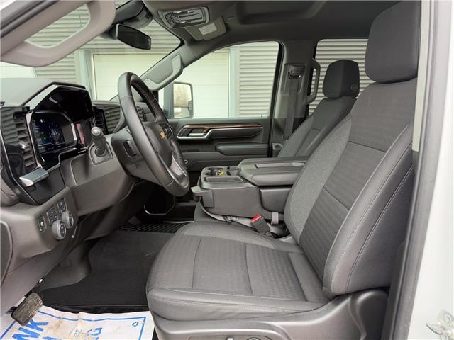 2025 Chevrolet Silverado 3500HD LT (Stk: U11069) in London - Image 8 of 23