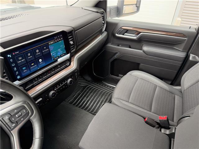 2025 Chevrolet Silverado 3500HD LT (Stk: U11069) in London - Image 18 of 23