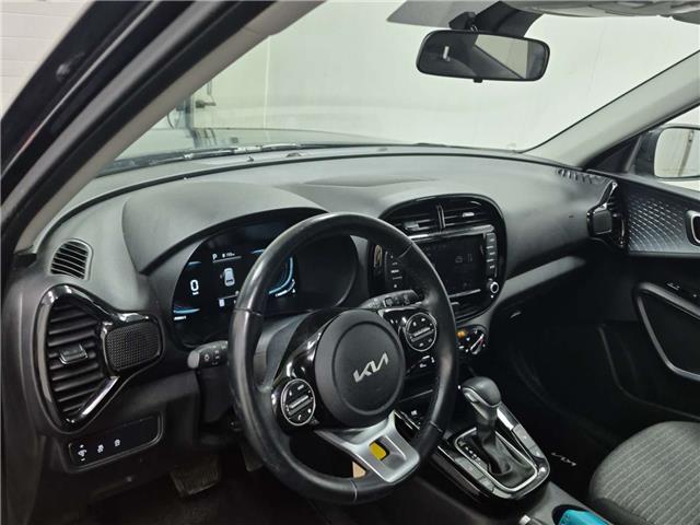 2024 Kia Soul EX (Stk: 43811J) in Belleville - Image 2 of 8
