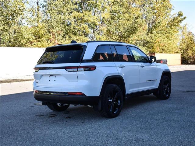 2024 Jeep Grand Cherokee Laredo (Stk: 165807) in London - Image 4 of 13
