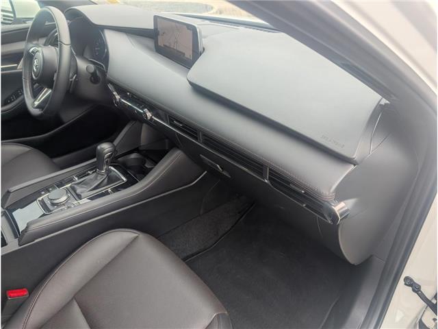 2025 Mazda Mazda3 Sport GT (Stk: T-720A) in Calgary - Image 11 of 26