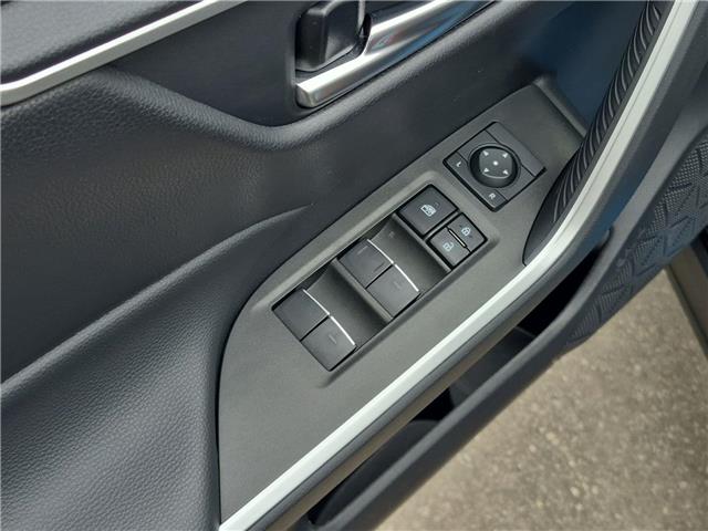 2025 Toyota RAV4 Hybrid XLE (Stk: 10120351A) in Markham - Image 13 of 34